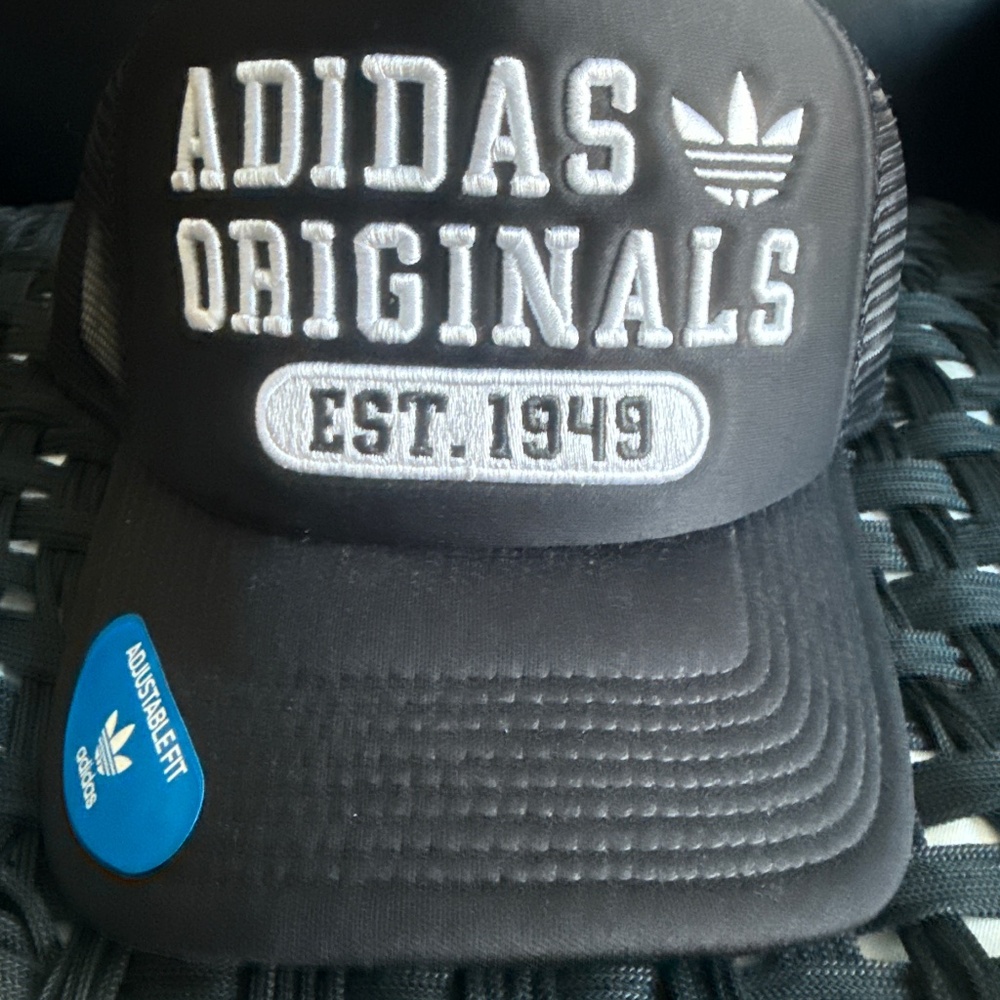 Adidas Original Trucker Hat
